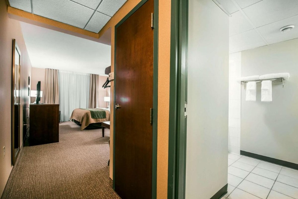 Room image 3